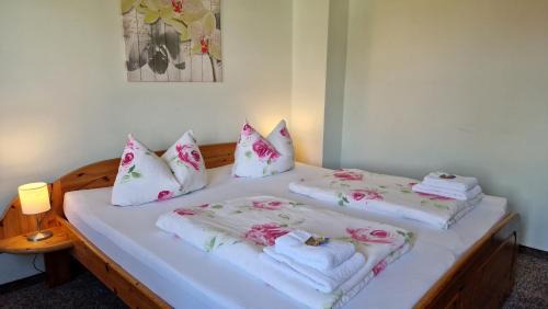 Uckerland Bed & Breakfast | Welcoming Gästehaus Wilsickow: Pet-Friendly Getaway