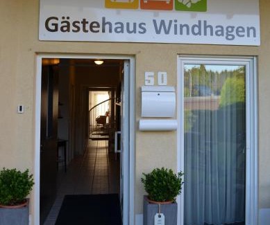 Rederscheid House | Comfortable Gästehaus Windhagen: Pet Friendly & Accessible