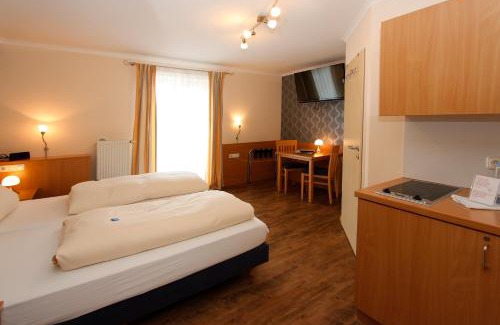 Walpertskirchen Hotel | Pet-Friendly Gästehaus Zehmerhof: Oceanfront Getaway