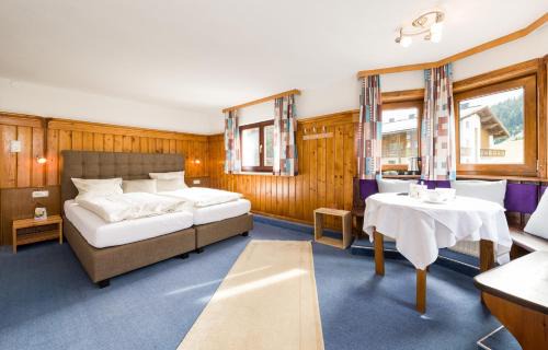 Berwang House | Pet-Friendly Gästehaus Zugspitzblick with Breakfast Included