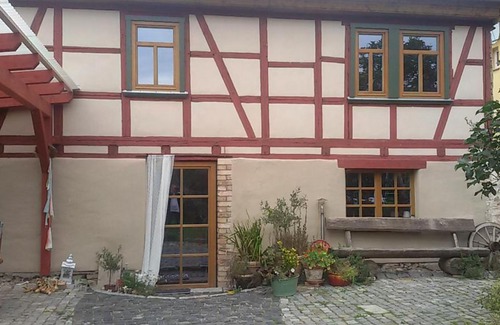 Altengottern House | Discover Gästehaus zum Bärenfang: 9/10 Rated & Pet Friendly