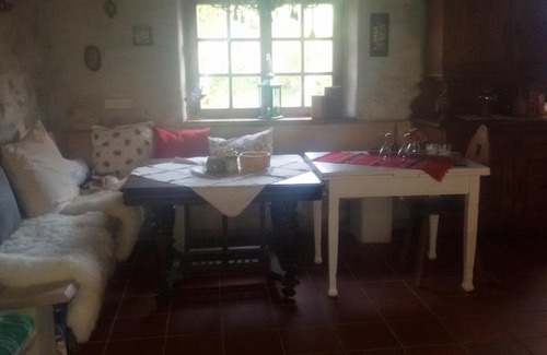 Altengottern House | Discover Gästehaus zum Bärenfang: 9/10 Rated & Pet Friendly