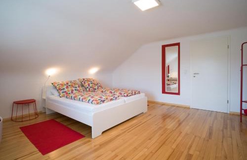 Losheim am See Apartment | High-Quality Stay at Gästehaus zur Griechswies - 4 Stars