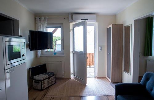 Apetlon Apartment | Top-Rated Gästehaus Zur Langen Lacke with Family Amenities