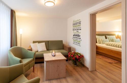 Waechtersbach Apartment | Gästehaus Zur Quelle: Pet-Friendly Retreat with Breakfast