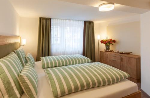 Waechtersbach Apartment | Gästehaus Zur Quelle: Pet-Friendly Retreat with Breakfast