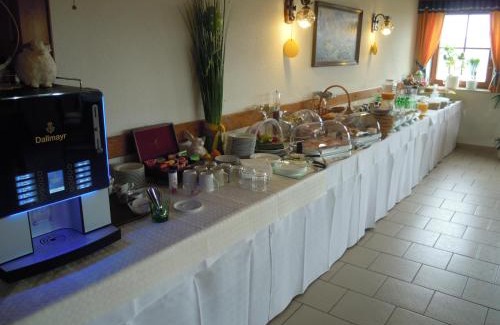 Wies Hotel | Family-Friendly Gästehaus Zur schönen Aussicht Awaits You