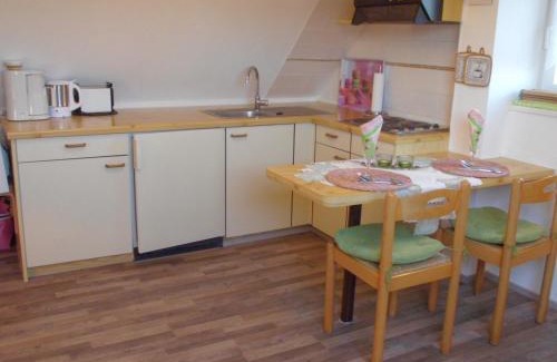 Dahme Apartment | Seaside Retreat at Gästehaus Zur Seemöwe with Ocean Views