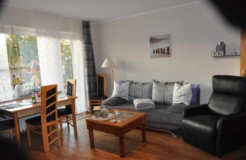 Dahme Apartment | Oceanfront Escape at Gästehaus Zur Seemöwe, Fewo 5