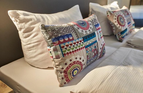 Reil Bed & Breakfast | Discover Gästehaus Zur Traube: Pet-Friendly Retreat