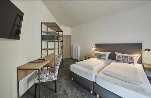 Reil Bed & Breakfast | Discover Gästehaus Zur Traube: Pet-Friendly Retreat