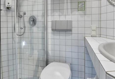 Reil Bed & Breakfast | Discover Gästehaus Zur Traube: Pet-Friendly Retreat