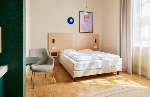 List Apartment | Inviting Gästeresidenz PelikanViertel: Pet-Friendly Retreat