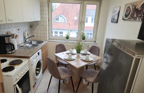 Schalke-Nord Apartment | Family-Friendly Gästewohnung Near Veltinsarena - Rated 9/10