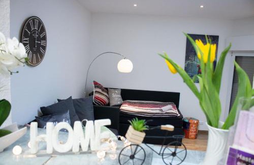Rheindahlen-Land Apartment | Cozy Gästewohnung in Mönchengladbach with Breakfast Included