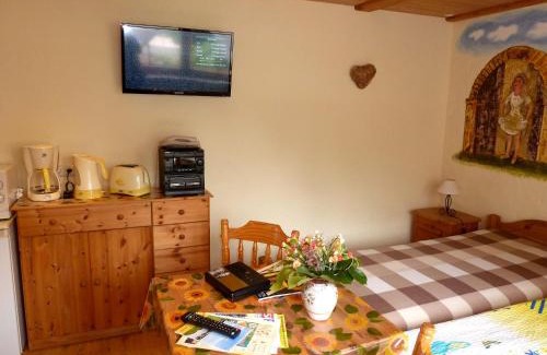 Lockwitz House | Cozy Gästezimmer am Märchenbrunnen with Pool & Ocean View