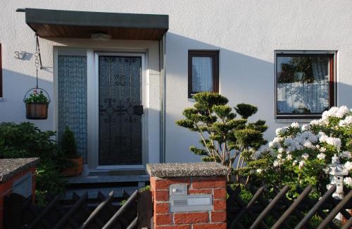 Sudstadt House | Outstanding Gästezimmer Anita with Breakfast Included