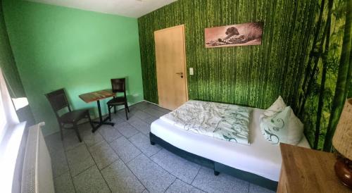 Berka/Werra House | Cozy Gästezimmer Bambus with Free Wi-Fi & Pet-Friendly Stay