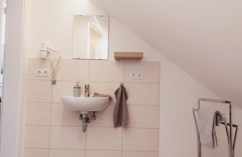 Rust House | Guest Rated 9.8: Family-Friendly Gästezimmer Busch Stay