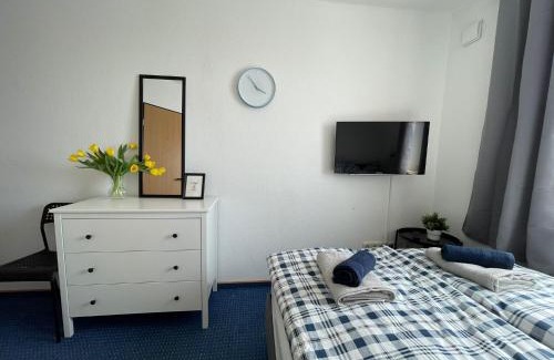 Wolfsburg House | Discover Gästezimmer Kreuzheide: Family-Friendly Retreat
