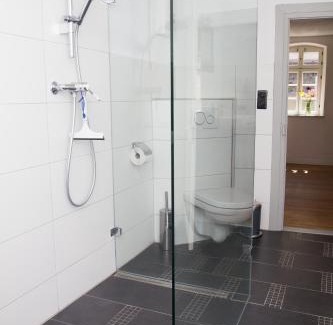 Floersheim Dalsheim Apartment | Family-Friendly Stay at Gästezimmer Mittelgasse - Rated 9/10