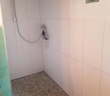 Wustrow House | Cozy Privatzimmer auf dem Kulturhof – Guest Rated 8/10