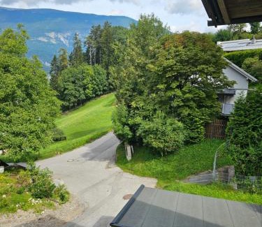 Schwaz Apartment | Scenic Gästezimmer Schwaz Panorama with Family-Friendly Amenities