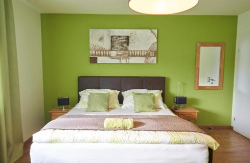 Schwarzau am Steinfelde Bed & Breakfast | Gästezimmer Victoria: Oceanfront Retreat with Exceptional Rating