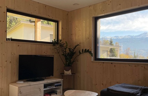 Rum Apartment | Relaxing Retreat at Gästezimmer Waldblick with Ocean View
