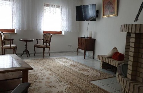 Remagen Apartment | Budget-Friendly Getaway at Gästezimmer Zum Lehnchen