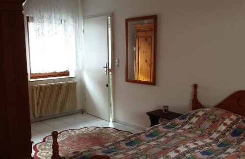 Remagen Apartment | Budget-Friendly Getaway at Gästezimmer Zum Lehnchen