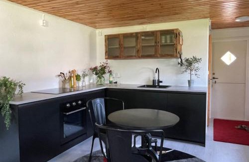 Loderup House | Gästhus in Lush Garden with Private Beach & Ocean Views