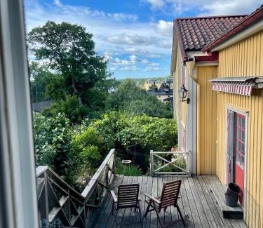 Drottningholm House | Enchanting Guesthouse Overlooking Drottningholm Palace
