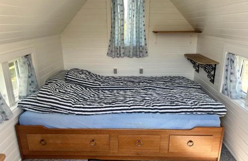 Tonder Bed & Breakfast | Cozy Hytter udlejes: Ideal for Families with Kitchen Access