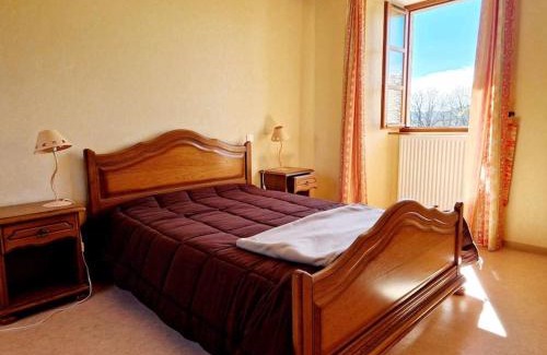 Saint-Symphorien-de-Thenieres House | Family-Friendly Gîte de Saint-Gervais - Rated 9.5/10