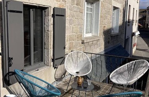 Aumont-Aubrac Apartment | Family-Friendly Gîte à Aumont Aubrac for Your Next Getaway