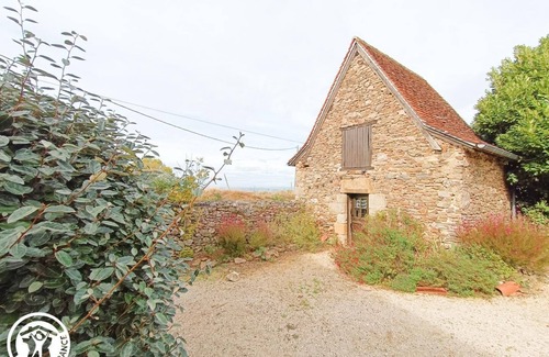 Saint-Vincent-du-Pendit House | Gîte à Négral - SAINT VINCENT DU PENDIT