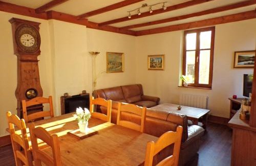 Henridorff House | Inviting Gîte À l Écluse 18: Pet Friendly & Family Ready