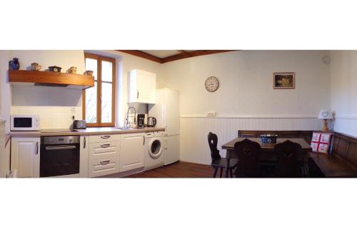 Henridorff House | Inviting Gîte À l Écluse 18: Pet Friendly & Family Ready