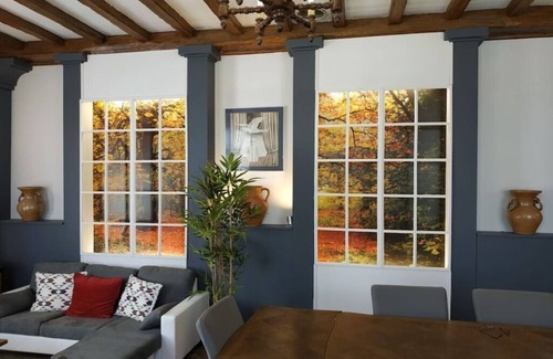 Esbly Apartment | Inviting Gîte à l'orée du parc in Esbly for 8 Guests