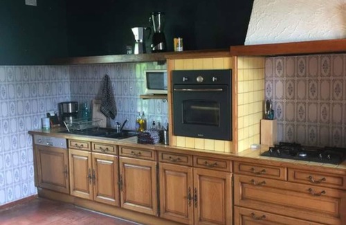 Sarge-les-le-Mans Cottage | Relaxing Gîte à la Campagne with Spa and Pet-Friendly Amenities