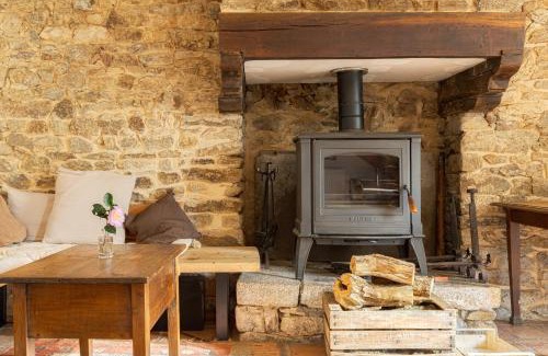 Pluvigner House | Cozy Gîte à la Campagne: Pet-Friendly Retreat near Beaches