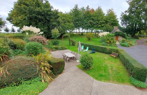 La Pellerine House | Idyllic Countryside Gîte with Private Garden & Outdoor Fun