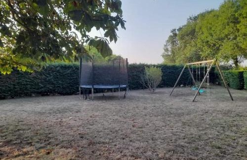 Brens House | Relaxing Countryside Retreat with Garden and Pool Access