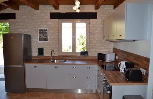 Pinsac House | Top-Rated Gîte à la Ferme Andral with Pool & Spa Amenities