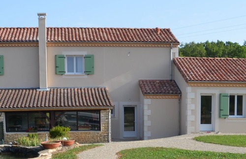 Gabillou Cottage | Relax at Gîte à la Ferme with Pool and Ocean View