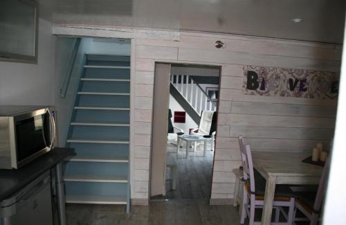 Fontaine-Lavaganne House | Cozy Gîte à la Ferme des Rooses - Child Friendly Retreat