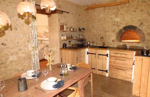 Clermont-Creans Apartment | Eco-Friendly Gîte near Zoo & Theatre Festival - 9.8 Rated