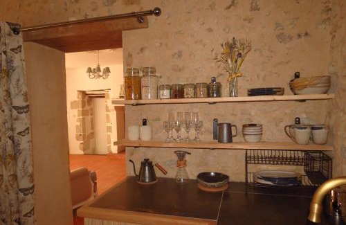 Clermont-Creans Apartment | Eco-Friendly Gîte near Zoo & Theatre Festival - 9.8 Rated