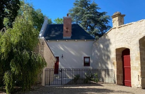Ainay-le-Vieil House | Elegant Home with Garden, Castle View & Secure Parking